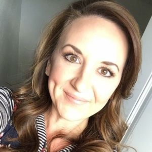 Meet your Posher, Dana